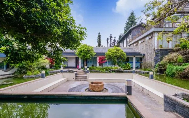 Anshun Dragon Palace Bieyuan