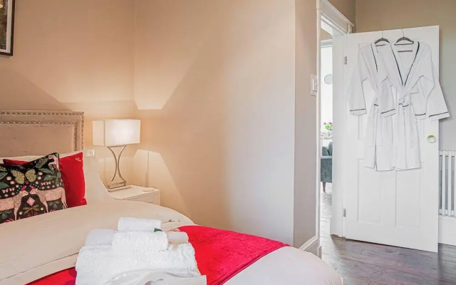 Stylish Grade II Apartment - The London