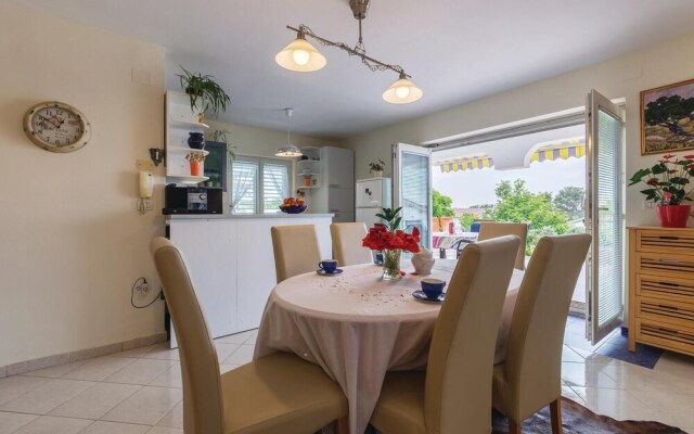 Beautiful Home in Vodnjan With Wifi and 4 Bedrooms
