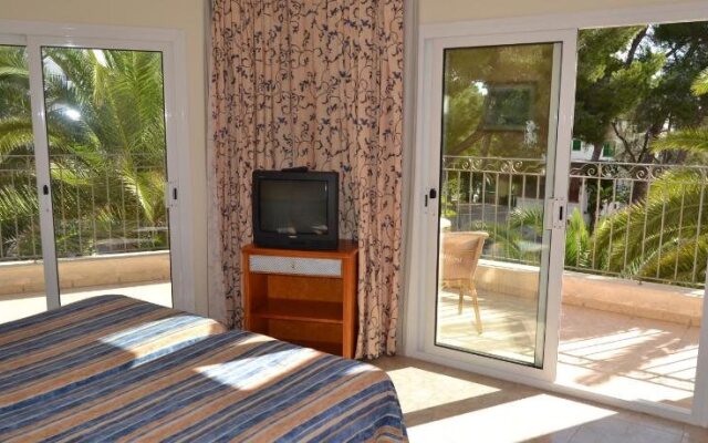 Hostal Leo Or