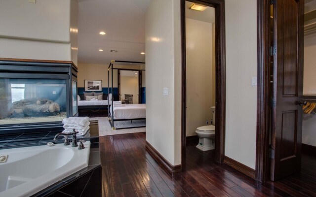 Stunning 5br/3.5ba House in La Jolla