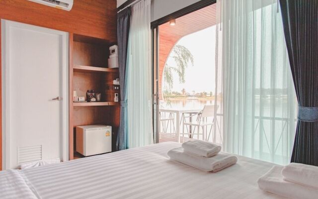 Saksiam Lakeside Resort