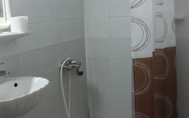 Alma Hotel