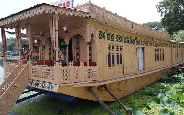 Shalimar Group of Houseboats