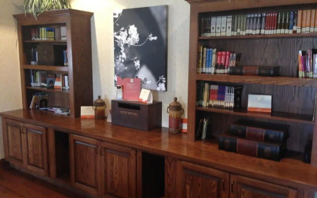 Country Inn & Suites by Radisson, Minot, ND