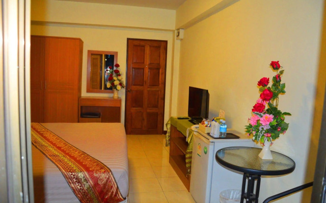 Silver Gold Garden Suvarnabhumi Airport Hotel
