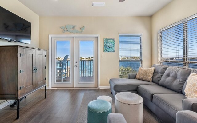 Molokai Villas Riverside 7A