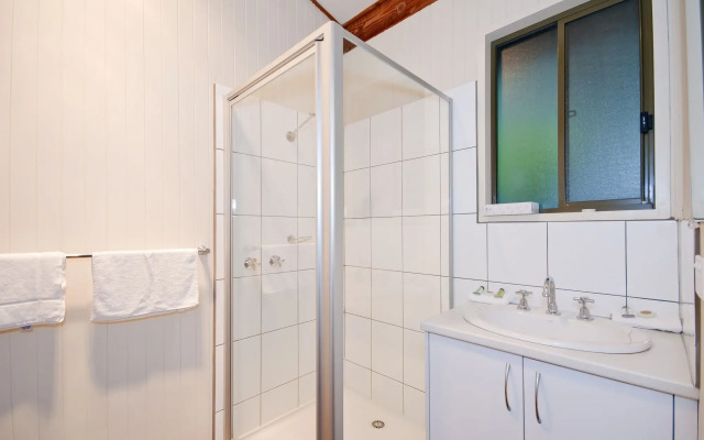 Beacon Point Ocean View Villas