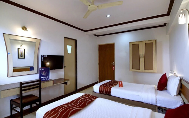 Om Shiv Hotel by Oyo Rooms