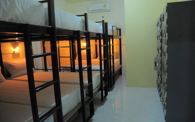 Seventeen Hostel