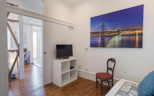 LovelyStay - Comfortable apartment with river views