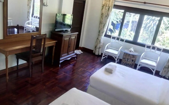 Coco Palm Beach Resort