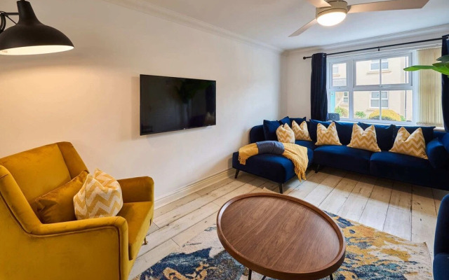 Host Stay Blueberry House