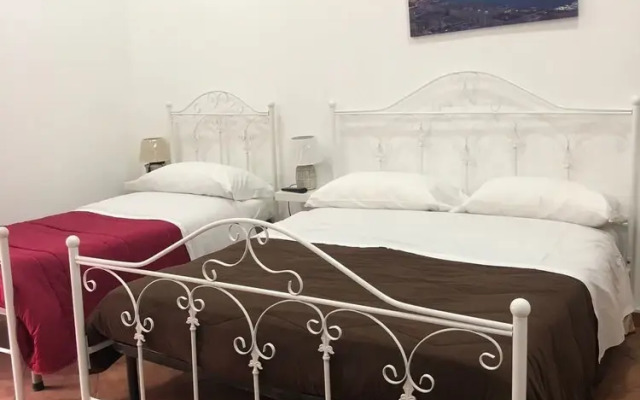 Partenope legend B&B