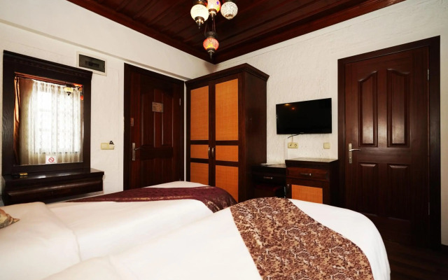 Cicerone Lodge Hotel