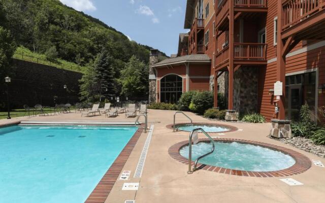 Kaatskill Mountain Club And Condos By Hunter Mount