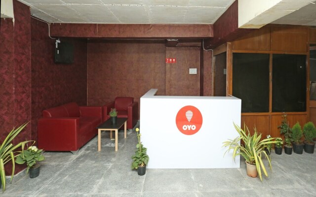 OYO 11952 Hotel Royal India