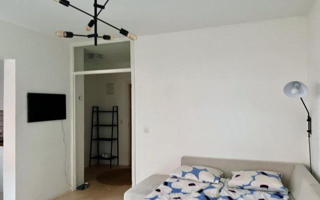 Oceanic & trendy two bedroom apartment with FREE parking