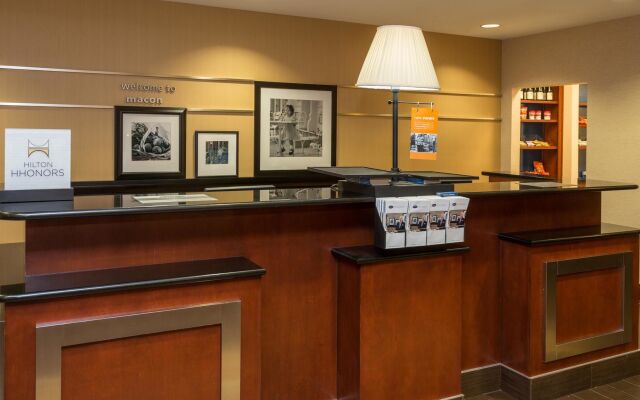 Hampton Inn & Suites Macon I-75 North