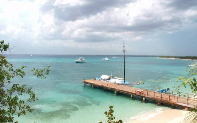 Caribbean Experience Playa Bavaro 1R. Office (14)C