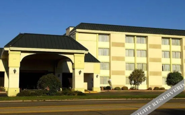 The Moraine Inn Suites & Conference Center