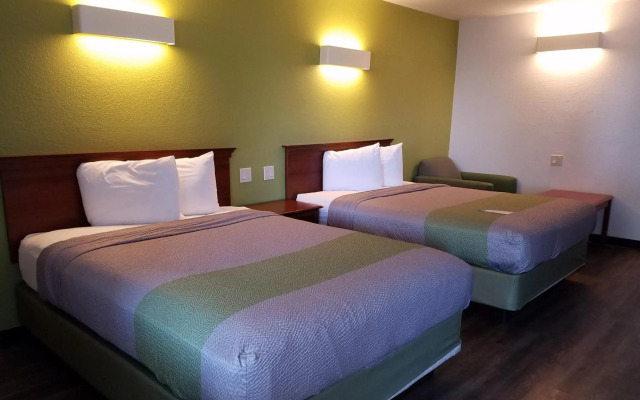 Motel 6 Oakdale, CA