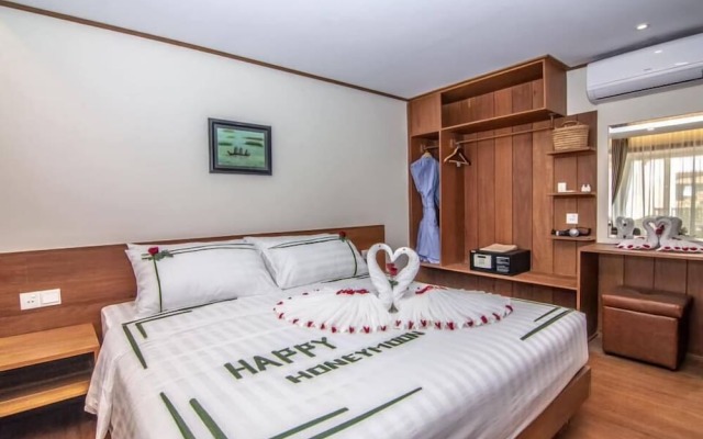 Ngapali Win Hotel