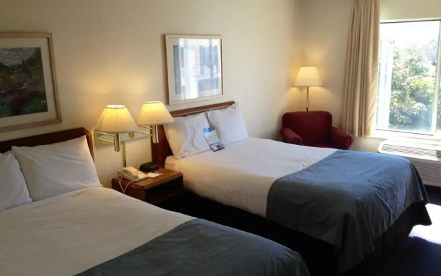 Baymont Inn & Suites Wilmington