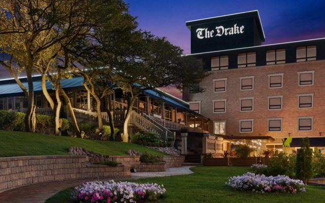 The Drake Oak Brook, Autograph Collection