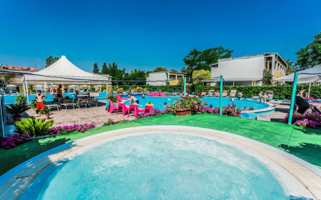 Blu Marlin bungalow Appartamenti con piscina