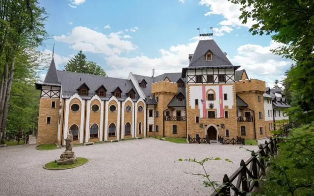 SPA Hotel Zámek Lužec