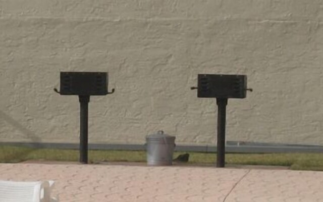 Tropical Winds Unit 701