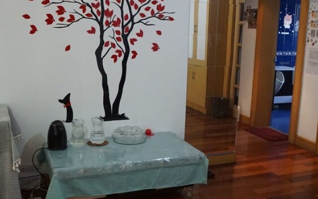 Shanghai Mofang Style Girls' Hostel