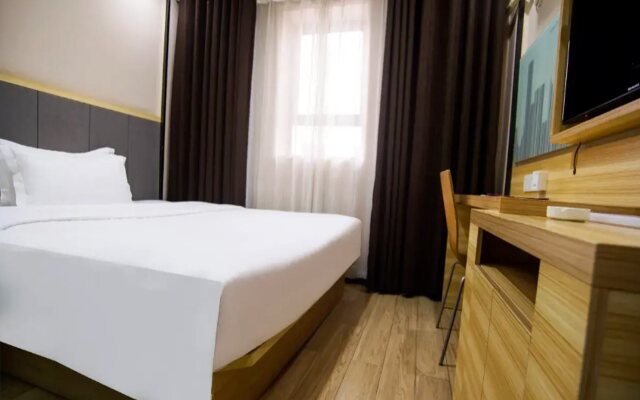 7Days Inn Chain Hotel (Changsha Yinpenling Liugoulong Subway Station)