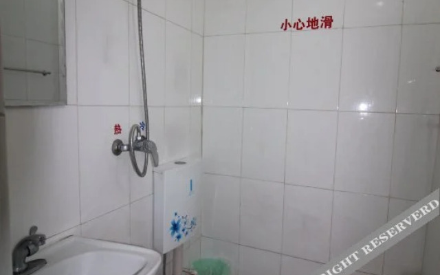 Laoyuzhai Fisher Hostel