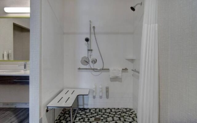 Hampton Inn & Suites Ontario Rancho Cucamonga