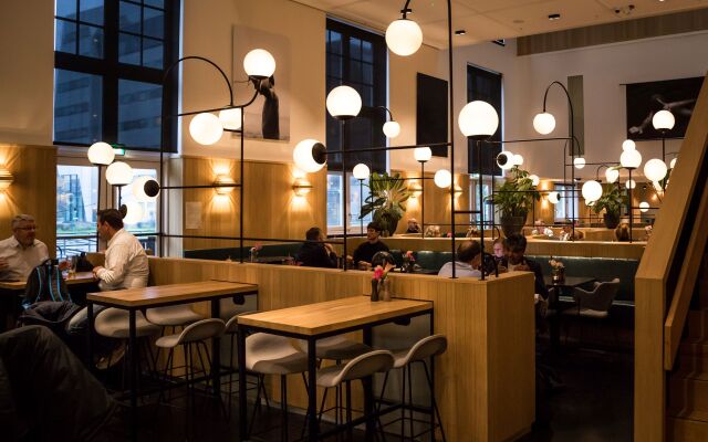 The Hoxton, Lloyd Amsterdam