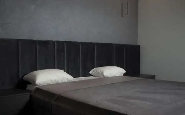 Villa 83