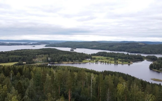 Spacious 2BR Cabin at Riihivuori Peak