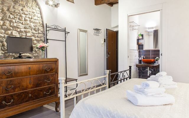 Santa Croce Apartment