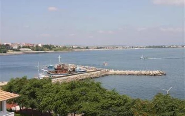 Trinity Sea Residence Nessebar