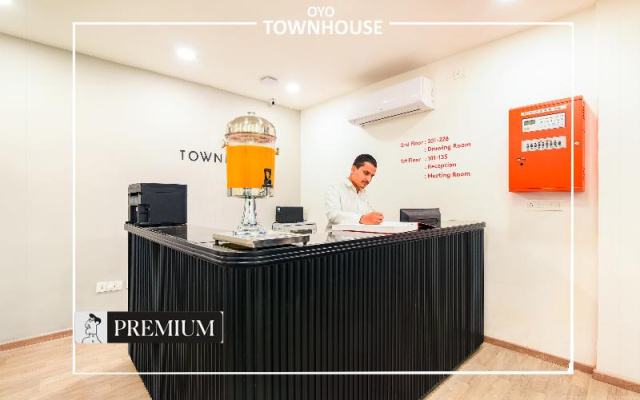 Oyo Townhouse 225 Ashiyana Mukut Bazar