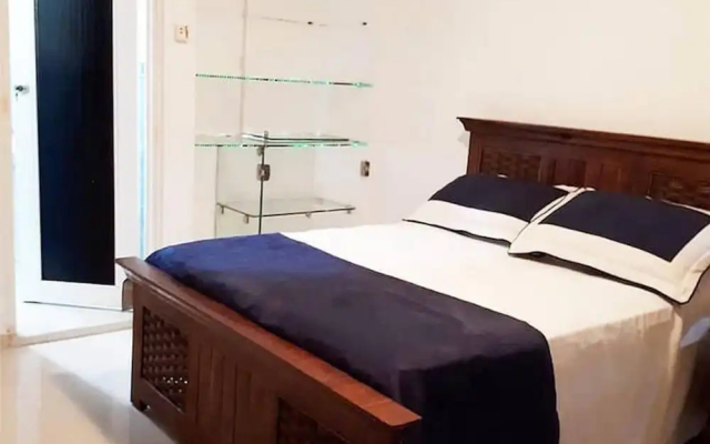 Room-cozy Private Room in El Malecón, Sa