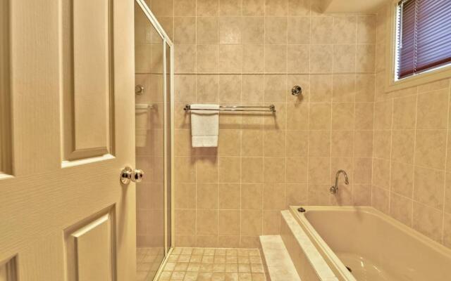 Goldfinch Way Stunning & Spacious Home Sleeps 11