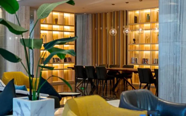 Madison Hotel (Huangcuo Beach Branch)