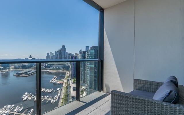 Melbourne Private Apartments - Collins Wharf Waterfront, Docklands