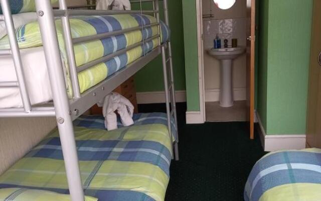 Seasons 24 Guest House