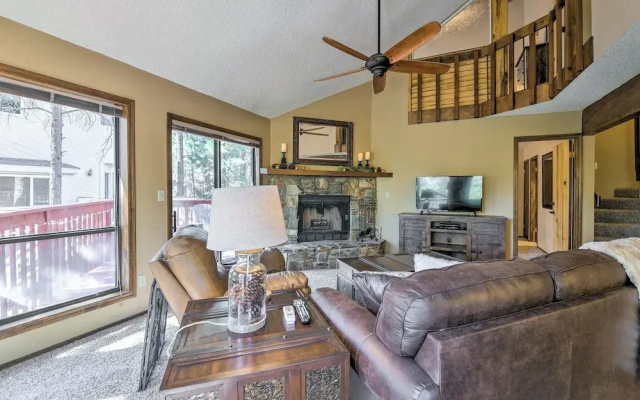 Wooded Retreat w/ Deck: 4 Mi to Downtown Flagstaff