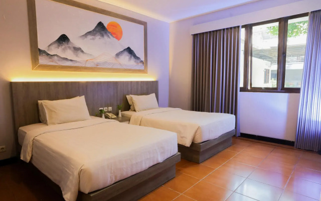 Front One HK Resort Semarang