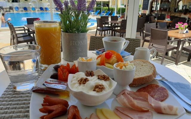 Solaris Methea Deluxe Suites